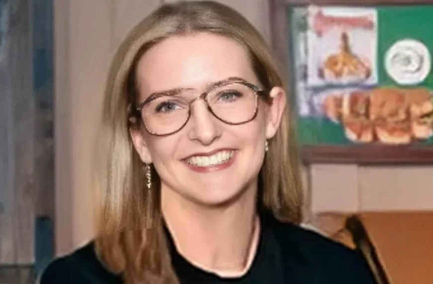 Julie Felss Masino President and Chief Executive Officer Cracker Barrel